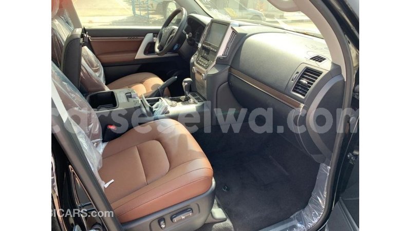 Big with watermark toyota land cruiser east mahe import dubai 6257