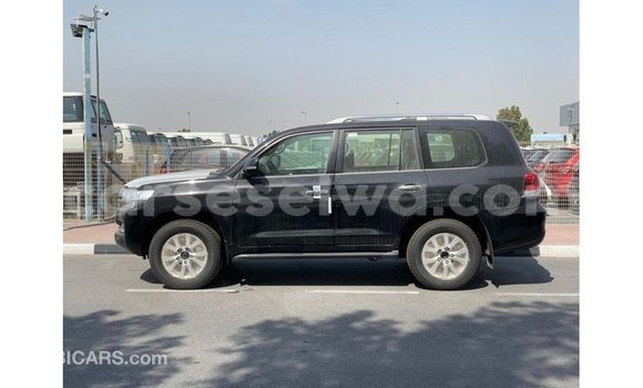 Buy Import Toyota Land Cruiser Black Car in Import - Dubai in East Mahé Buy Import Toyota Land Cruiser Black Car in Import - Dubai in East Mahé