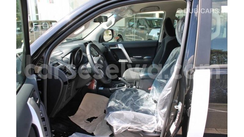 Big with watermark toyota hilux east mahe import dubai 6260