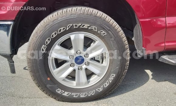 Acheter Import Voiture Ford Club Wagon Rouge à Import - Dubai, East Mahé Acheter Import Voiture Ford Club Wagon Rouge à Import - Dubai, East Mahé