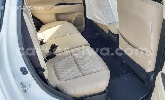 Acheter Import Voiture Mitsubishi Outlander Blanc à Import - Dubai, East Mahé Acheter Import Voiture Mitsubishi Outlander Blanc à Import - Dubai, East Mahé