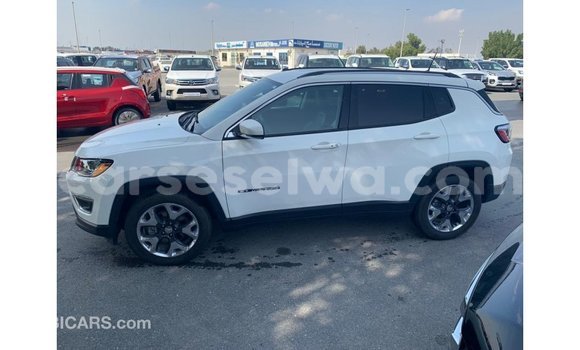 Acheter Import Voiture Jeep Compass Blanc à Import - Dubai, East Mahé Acheter Import Voiture Jeep Compass Blanc à Import - Dubai, East Mahé