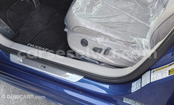 Acheter Import Voiture Volkswagen Passat Bleu à Import - Dubai, East Mahé Acheter Import Voiture Volkswagen Passat Bleu à Import - Dubai, East Mahé