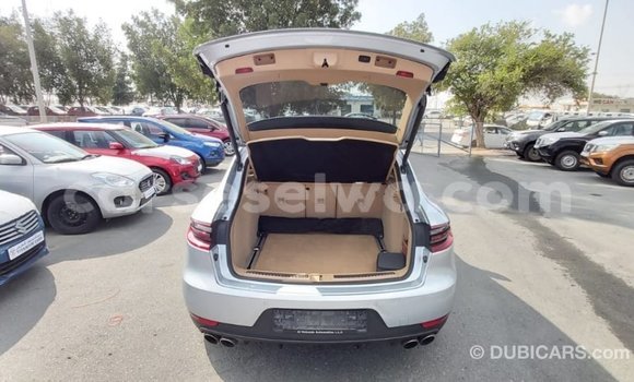 Acheter Import Voiture Porsche Macan Autre à Import - Dubai, East Mahé Acheter Import Voiture Porsche Macan Autre à Import - Dubai, East Mahé
