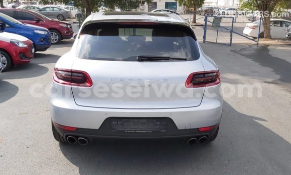 Acheter Import Voiture Porsche Macan Autre à Import - Dubai, East Mahé Acheter Import Voiture Porsche Macan Autre à Import - Dubai, East Mahé