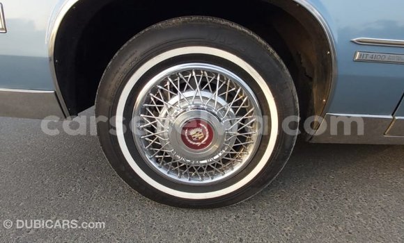 Acheter Import Voiture Cadillac Eldorado Bleu à Import - Dubai, East Mahé Acheter Import Voiture Cadillac Eldorado Bleu à Import - Dubai, East Mahé