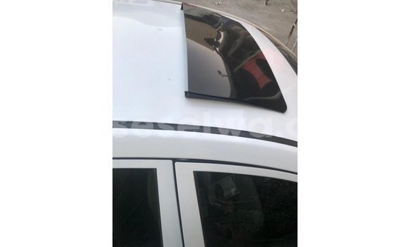 Acheter Import Voiture Geely Emgrand 7 Blanc à Import - Dubai, East Mahé Acheter Import Voiture Geely Emgrand 7 Blanc à Import - Dubai, East Mahé