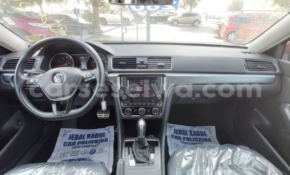 Acheter Import Voiture Volkswagen Passat Rouge à Import - Dubai, East Mahé Acheter Import Voiture Volkswagen Passat Rouge à Import - Dubai, East Mahé