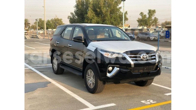 Big with watermark toyota fortuner east mahe import dubai 6280