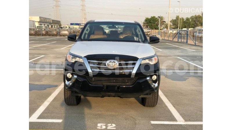 Big with watermark toyota fortuner east mahe import dubai 6280
