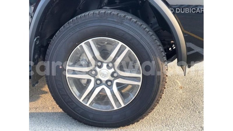 Big with watermark toyota fortuner east mahe import dubai 6280