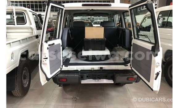 Buy Import Toyota Land Cruiser White Car in Import - Dubai in East Mahé Buy Import Toyota Land Cruiser White Car in Import - Dubai in East Mahé