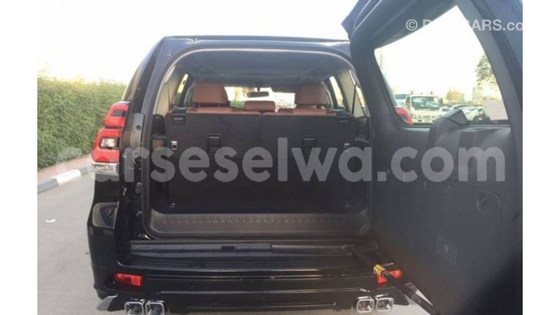 Big with watermark toyota prado east mahe import dubai 6283