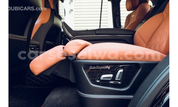 Acheter Import Voiture Lexus LX Noir à Import - Dubai, East Mahé Acheter Import Voiture Lexus LX Noir à Import - Dubai, East Mahé