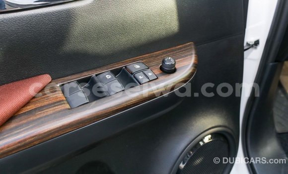 Acheter Import Voiture Toyota Hilux Blanc à Import - Dubai, East Mahé Acheter Import Voiture Toyota Hilux Blanc à Import - Dubai, East Mahé