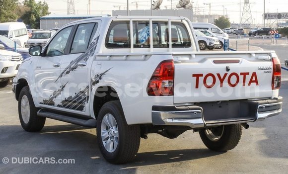 Acheter Import Voiture Toyota Hilux Blanc à Import - Dubai, East Mahé Acheter Import Voiture Toyota Hilux Blanc à Import - Dubai, East Mahé