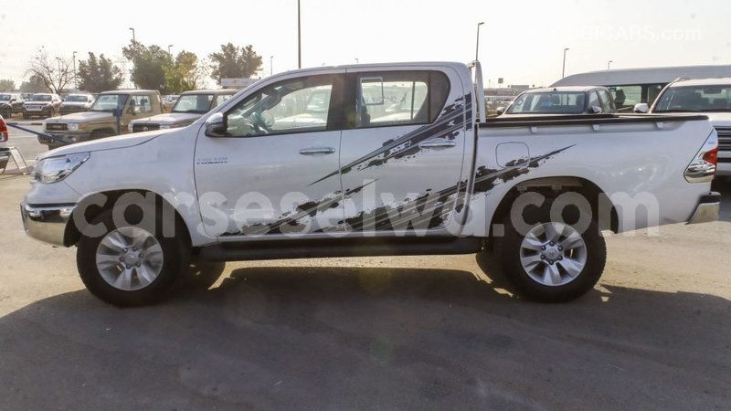 Big with watermark toyota hilux east mahe import dubai 6290