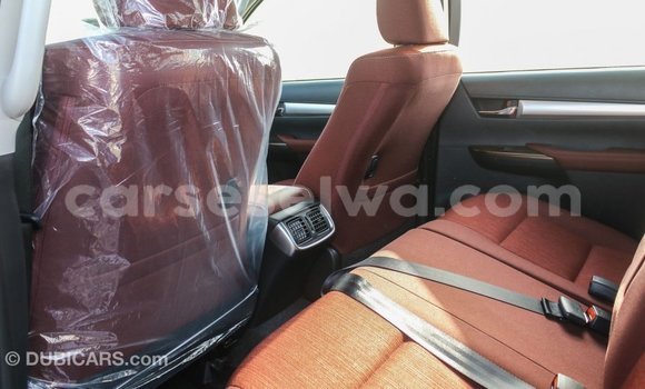 Acheter Import Voiture Toyota Hilux Blanc à Import - Dubai, East Mahé Acheter Import Voiture Toyota Hilux Blanc à Import - Dubai, East Mahé