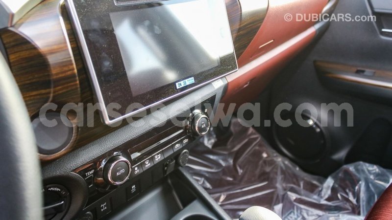 Big with watermark toyota hilux east mahe import dubai 6290