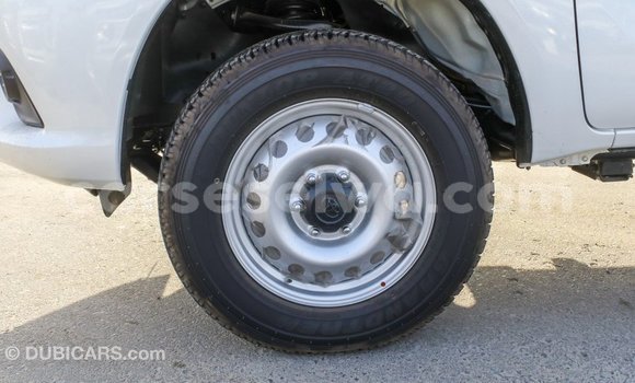 Acheter Import Voiture Toyota Hilux Blanc à Import - Dubai, East Mahé Acheter Import Voiture Toyota Hilux Blanc à Import - Dubai, East Mahé