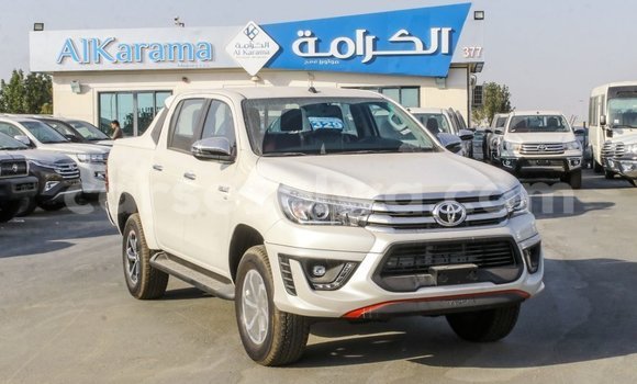 Acheter Import Voiture Toyota Hilux Blanc à Import - Dubai, East Mahé Acheter Import Voiture Toyota Hilux Blanc à Import - Dubai, East Mahé