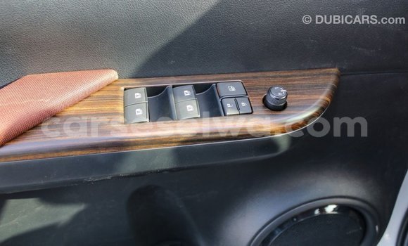 Acheter Import Voiture Toyota Hilux Blanc à Import - Dubai, East Mahé Acheter Import Voiture Toyota Hilux Blanc à Import - Dubai, East Mahé