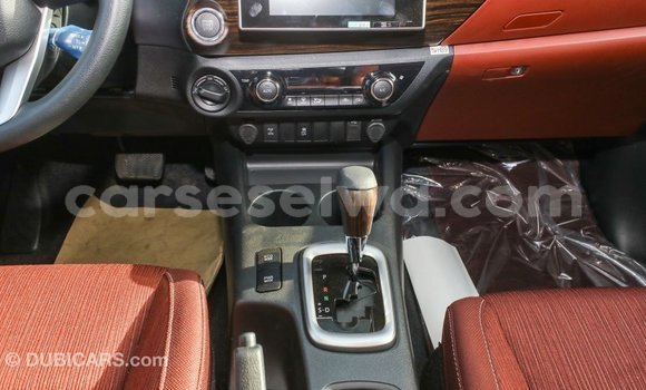 Acheter Import Voiture Toyota Hilux Blanc à Import - Dubai, East Mahé Acheter Import Voiture Toyota Hilux Blanc à Import - Dubai, East Mahé