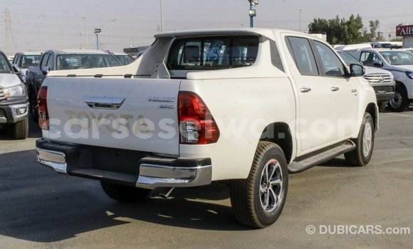 Acheter Import Voiture Toyota Hilux Blanc à Import - Dubai, East Mahé Acheter Import Voiture Toyota Hilux Blanc à Import - Dubai, East Mahé