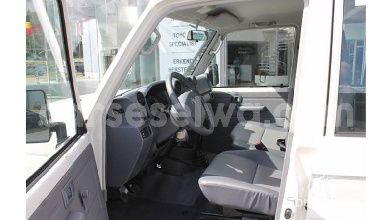 Big with watermark toyota land cruiser east mahe import dubai 6298