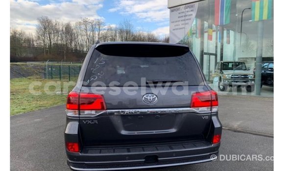 Buy Import Toyota Land Cruiser Other Car in Import - Dubai in East Mahé Buy Import Toyota Land Cruiser Other Car in Import - Dubai in East Mahé