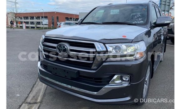Buy Import Toyota Land Cruiser Other Car in Import - Dubai in East Mahé Buy Import Toyota Land Cruiser Other Car in Import - Dubai in East Mahé