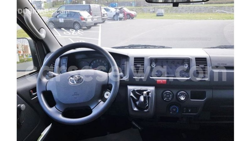 Big with watermark toyota hiace east mahe import dubai 6301