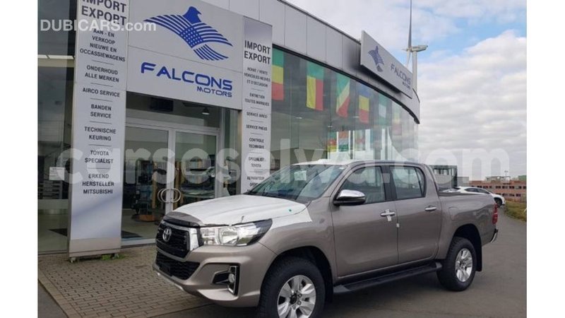 Big with watermark toyota hilux east mahe import dubai 6309