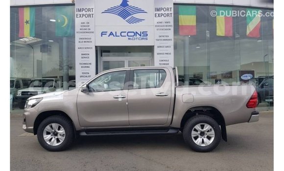 Buy Import Toyota Hilux Brown Car in Import - Dubai in East Mahé Buy Import Toyota Hilux Brown Car in Import - Dubai in East Mahé