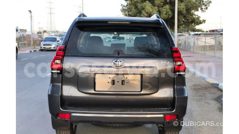 Big with watermark toyota prado east mahe import dubai 6310