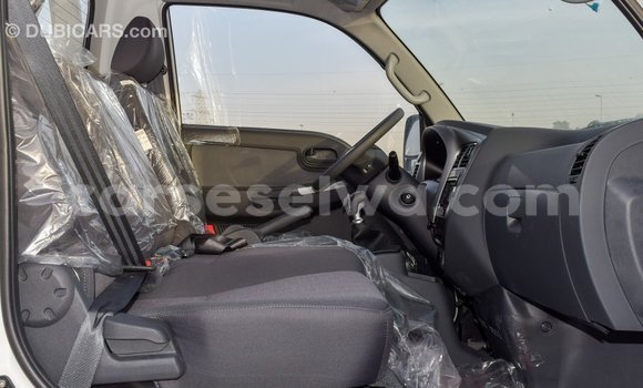 Acheter Import Voiture Kia Carens Blanc à Import - Dubai, East Mahé Acheter Import Voiture Kia Carens Blanc à Import - Dubai, East Mahé