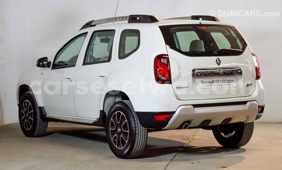 Acheter Import Voiture Renault Duster Blanc à Import - Dubai, East Mahé Acheter Import Voiture Renault Duster Blanc à Import - Dubai, East Mahé