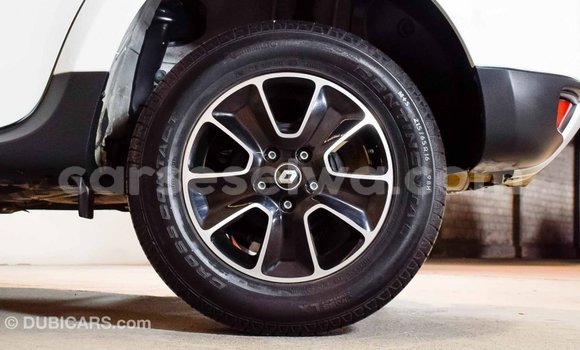 Acheter Import Voiture Renault Duster Blanc à Import - Dubai, East Mahé Acheter Import Voiture Renault Duster Blanc à Import - Dubai, East Mahé