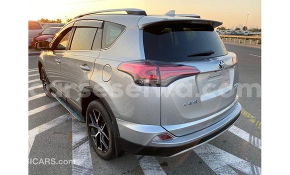 Acheter Import Utilitaire Toyota Ade Autre à Import - Dubai, East Mahé Acheter Import Utilitaire Toyota Ade Autre à Import - Dubai, East Mahé