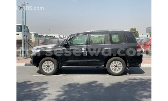 Buy Import Toyota Land Cruiser Black Car in Import - Dubai in East Mahé Buy Import Toyota Land Cruiser Black Car in Import - Dubai in East Mahé