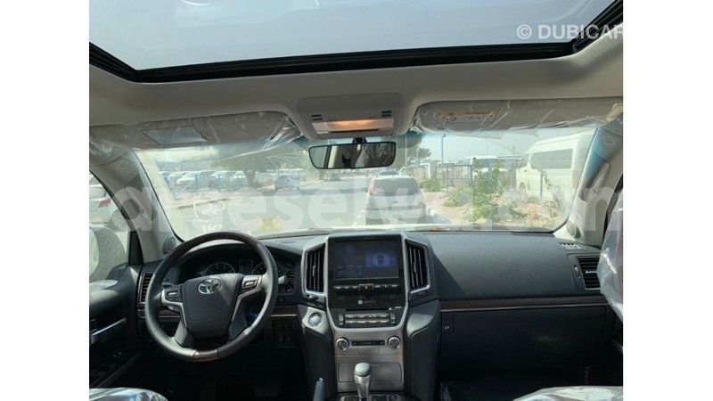 Big with watermark toyota land cruiser east mahe import dubai 6324