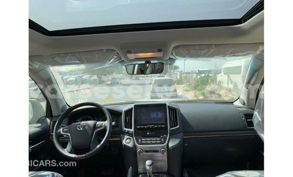 Buy Import Toyota Land Cruiser Black Car in Import - Dubai in East Mahé Buy Import Toyota Land Cruiser Black Car in Import - Dubai in East Mahé