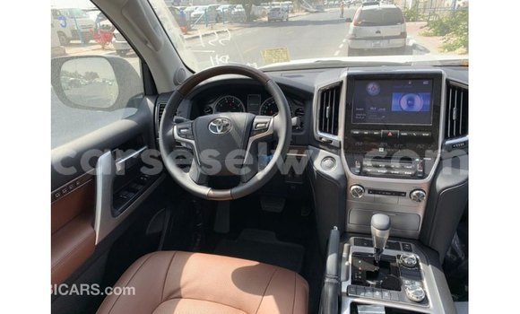 Buy Import Toyota Land Cruiser Black Car in Import - Dubai in East Mahé Buy Import Toyota Land Cruiser Black Car in Import - Dubai in East Mahé