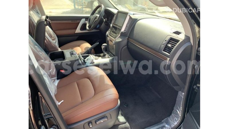 Big with watermark toyota land cruiser east mahe import dubai 6324