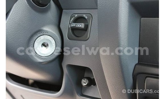 Buy Import Toyota Land Cruiser White Car in Import - Dubai in East Mahé Buy Import Toyota Land Cruiser White Car in Import - Dubai in East Mahé