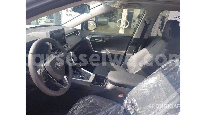 Big with watermark toyota ade east mahe import dubai 6326