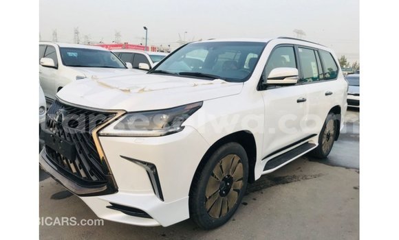 Acheter Import Voiture Lexus LX Blanc à Import - Dubai, East Mahé Acheter Import Voiture Lexus LX Blanc à Import - Dubai, East Mahé