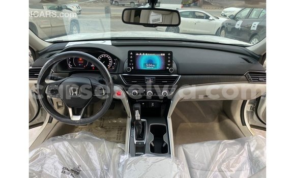 Acheter Import Voiture Honda Accord Blanc à Import - Dubai, East Mahé Acheter Import Voiture Honda Accord Blanc à Import - Dubai, East Mahé