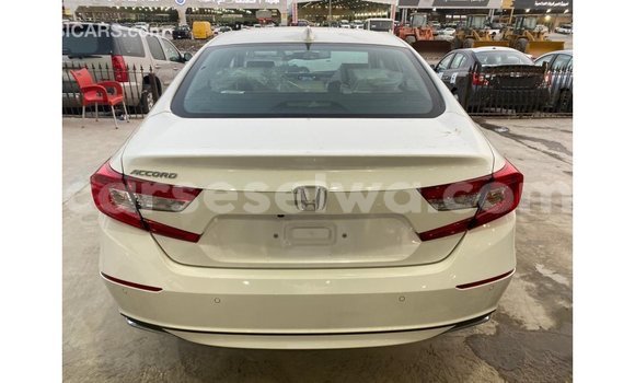 Acheter Import Voiture Honda Accord Blanc à Import - Dubai, East Mahé Acheter Import Voiture Honda Accord Blanc à Import - Dubai, East Mahé