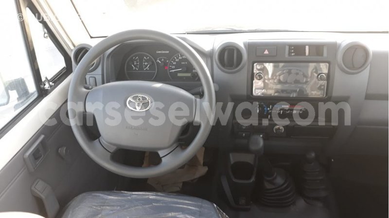 Big with watermark toyota land cruiser east mahe import dubai 6342